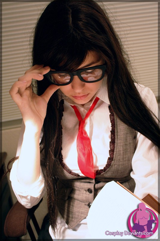 Ivy - Bookworm shows free gallery picture 10-bookworm-009