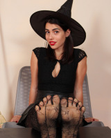 Petra - Cosplay Feet - 29-cosplayfeet-petra-strega2-09