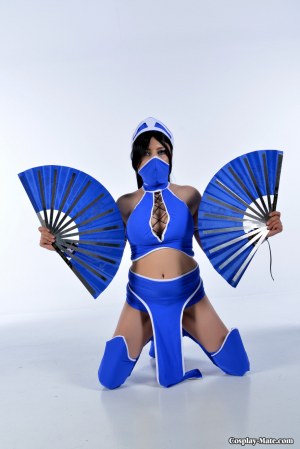 05-0005 from Kitana - Mortal Kombat