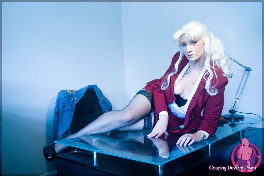 Aeryn - Boss shows free gallery picture 18-Boss_017