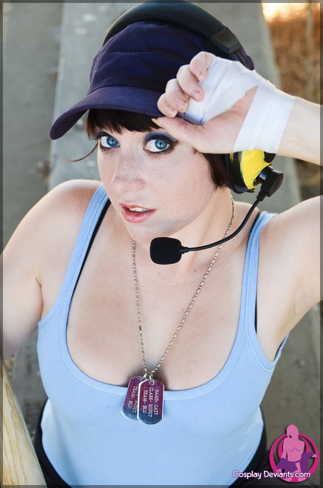 Aza - Bonk shows free gallery picture 14-bonk-14