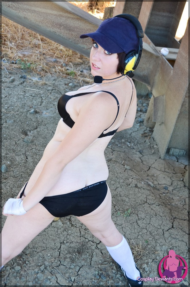Aza - Bonk shows free gallery picture 73-bonk-73