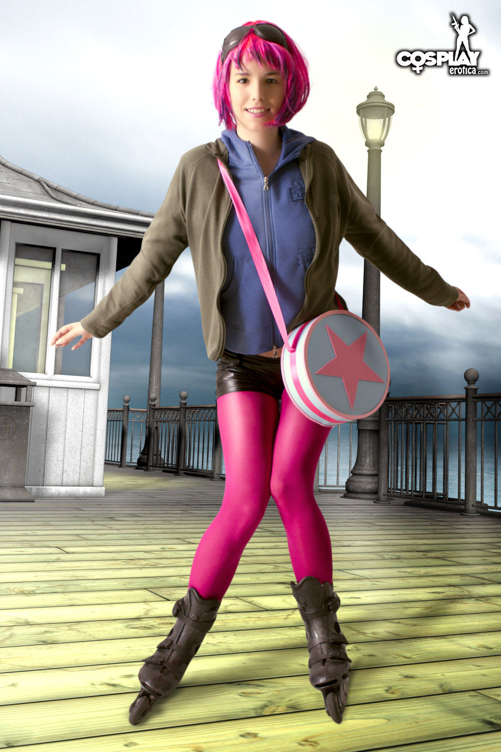 Cassie - The Courier shows free gallery picture 09-09