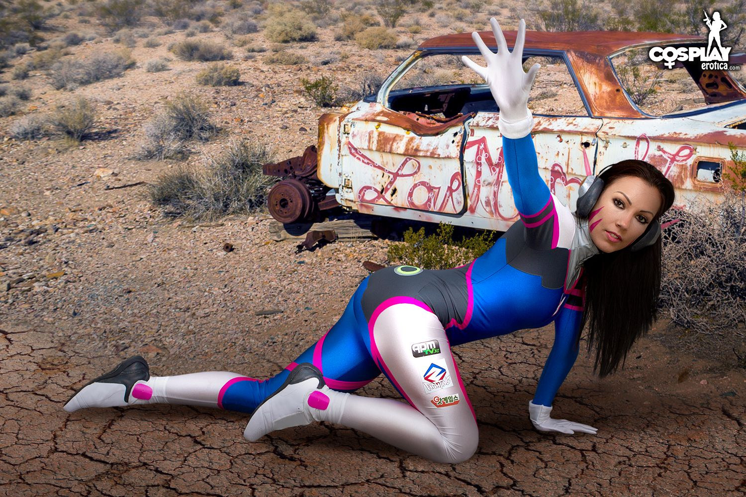 Devorah - Play to Win shows free gallery picture 24-24