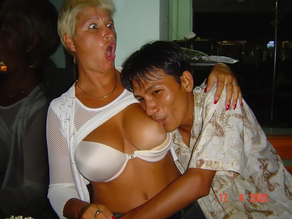Visit X shows free gallery picture 10-1-09